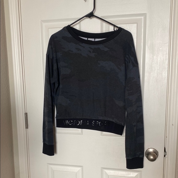 Victoria's Secret Sport Cropped Camouflage Sweatshirt - Picture 1 of 5
